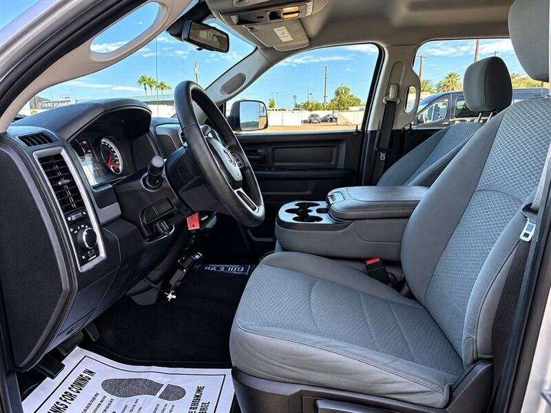 Used 2015 RAM 2500 Tradesman w/ Chrome Appearance Group AWD/4WD image 10