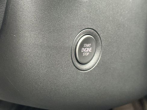 Used 2023 Volkswagen ID.4 2WD image 22