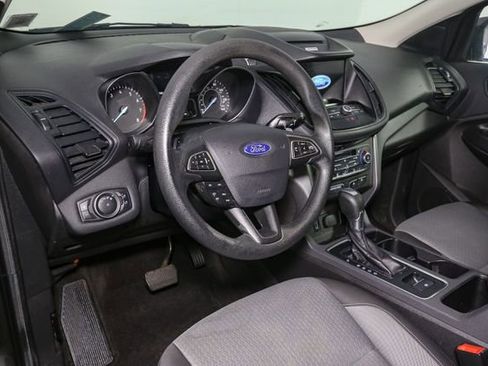 Used 2017 Ford Escape SE w/ Equipment Group 201A image 19