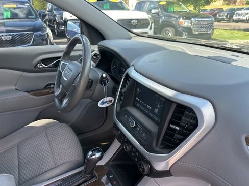 Used 2017 GMC Acadia SLE FWD image 14