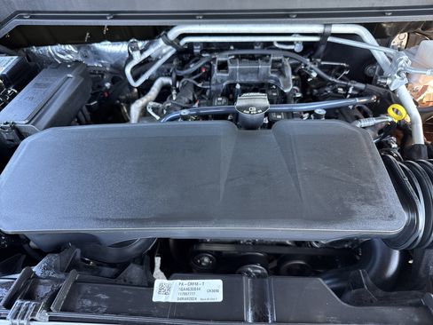 Used 2024 Chevrolet Colorado W/T image 31