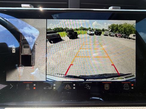 Used 2025 GMC Sierra 1500 Denali w/ Denali Reserve Package AWD/4WD image 5
