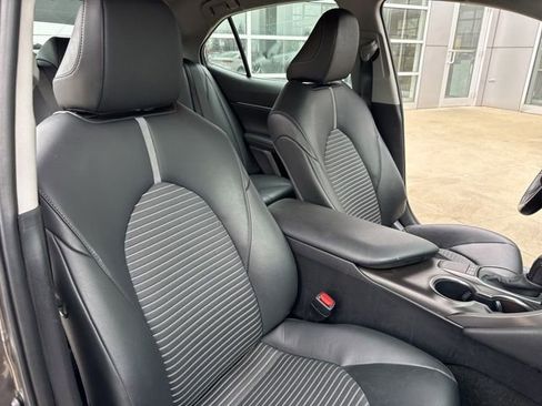 Used 2023 Toyota Camry SE image 32