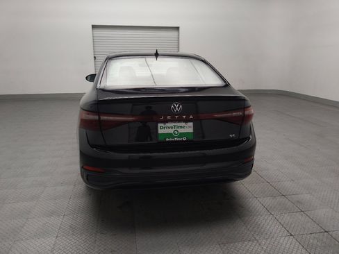 Used 2025 Volkswagen Jetta SE FWD image 6