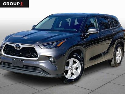 Used 2024 Toyota Highlander LE