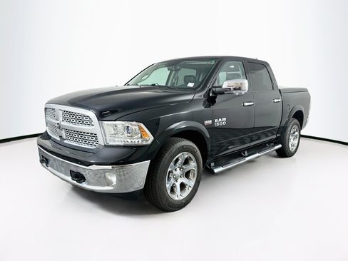 Used 2015 RAM 1500 Laramie w/ Convenience Group AWD/4WD image 3