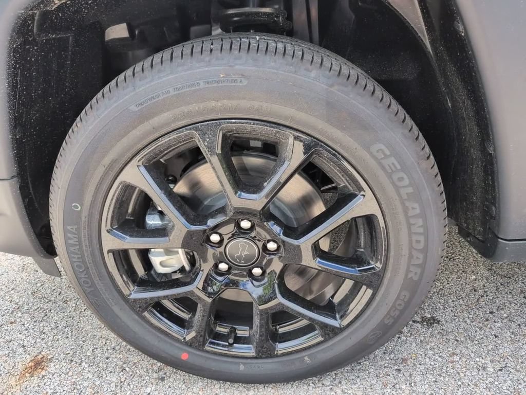 New 2026 Jeep Compass Latitude AWD/4WD image 9