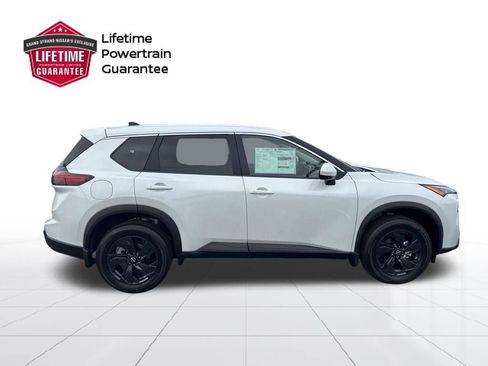 New 2026 Nissan Rogue SV FWD image 4