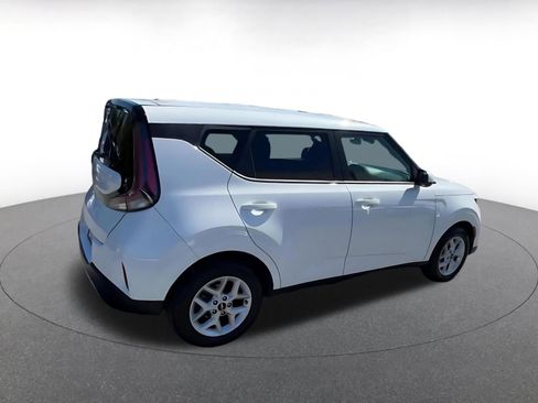 Used 2025 Kia Soul LX w/ LX Technology Package image 14