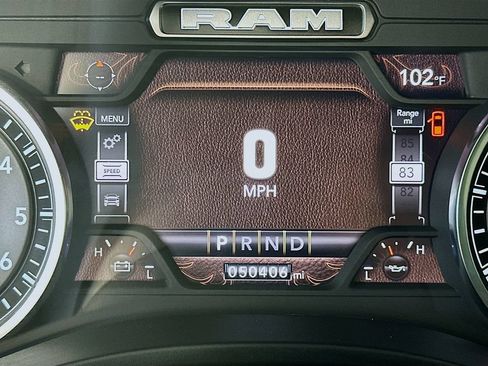 Used 2024 RAM 1500 Laramie AWD/4WD image 15