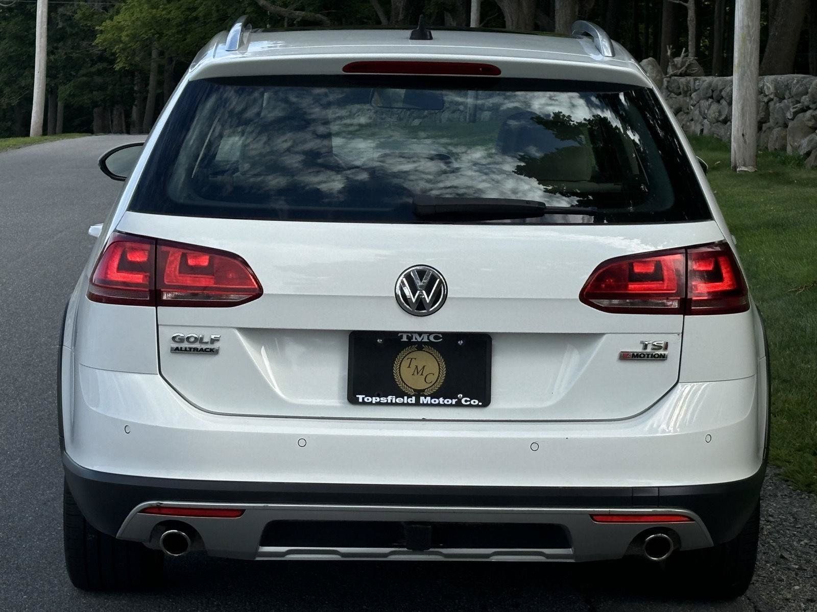 Used 2017 Volkswagen Golf Alltrack AWD/4WD image 16