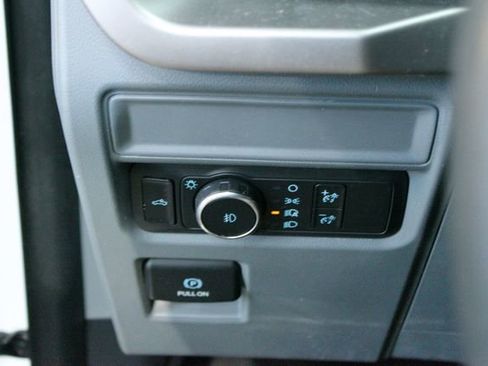 Used 2021 Ford F150 XLT image 13