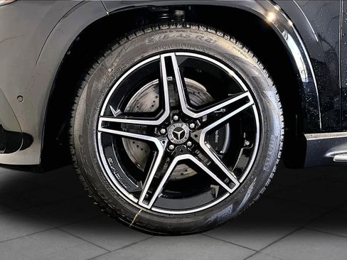 New 2026 Mercedes-Benz GLS 450 4MATIC image 17
