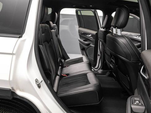 Used 2023 Jeep Grand Cherokee Altitude image 36