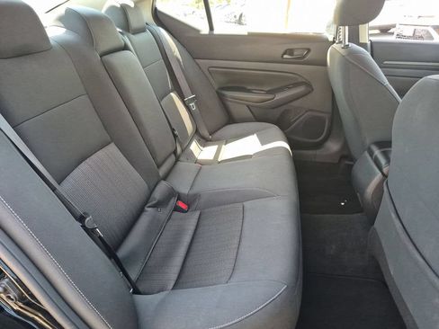 Used 2025 Nissan Altima 2.5 SV AWD/4WD image 30