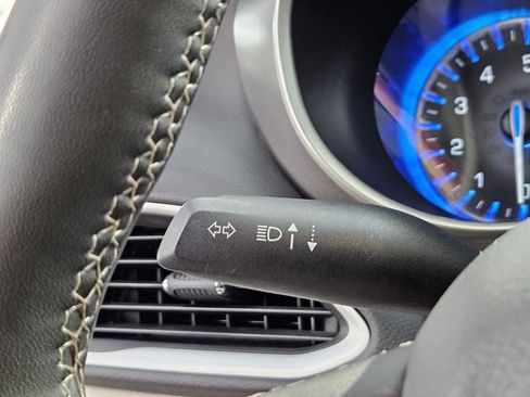 Used 2023 Chrysler Pacifica Touring-L FWD image 22