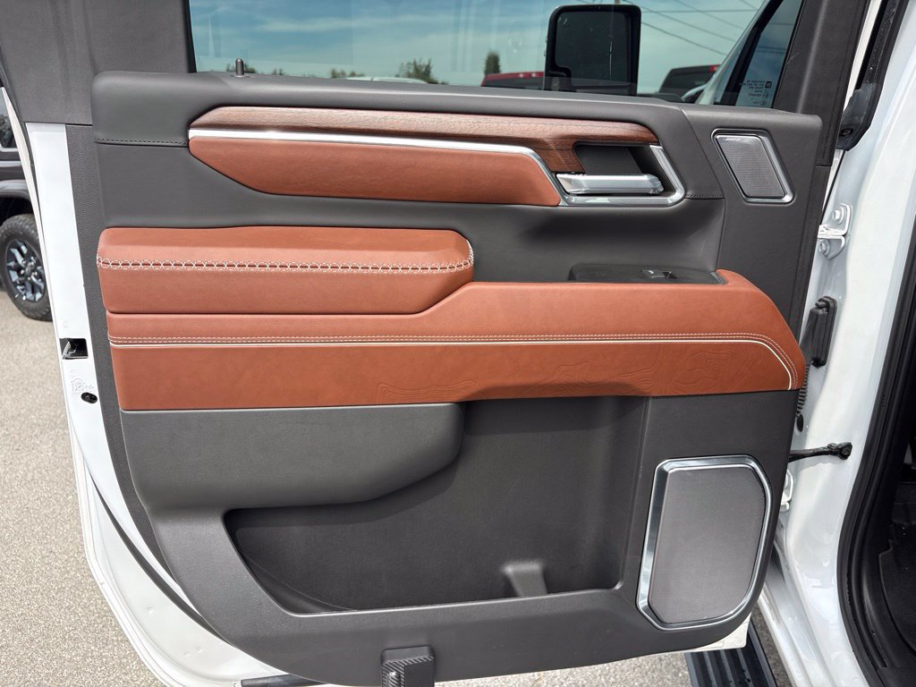 Used 2024 GMC Sierra 3500 Denali Ultimate AWD/4WD image 27