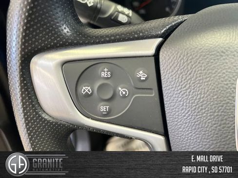 Used 2022 GMC Terrain SLE w/ Driver Convenience Package image 30