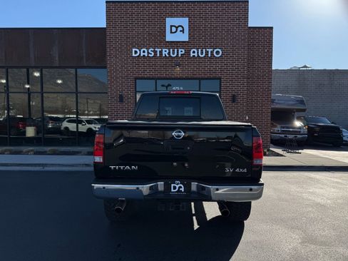 Used 2015 Nissan Titan SV w/ SV Value Truck Package image 6