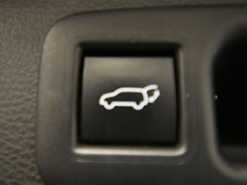 Certified 2024 Toyota Highlander LE image 23