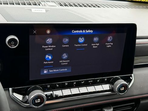 New 2026 Chevrolet Colorado Z71 w/ Technology Package AWD/4WD image 29