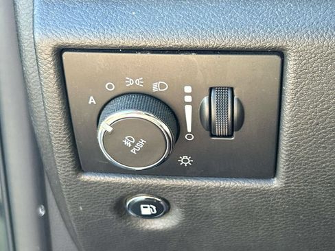 Used 2017 Jeep Grand Cherokee Limited AWD/4WD image 32