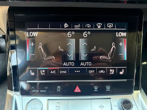 Used 2019 Audi e-tron Prestige w/ Prestige Package AWD/4WD image 46