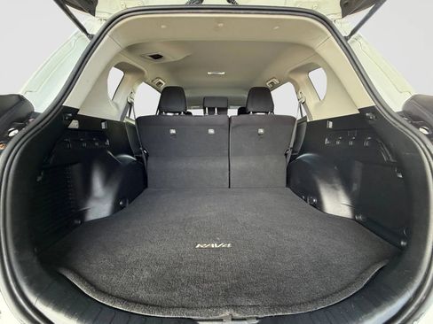 Used 2017 Toyota RAV4 LE w/ Carpet Mat Package AWD/4WD image 16