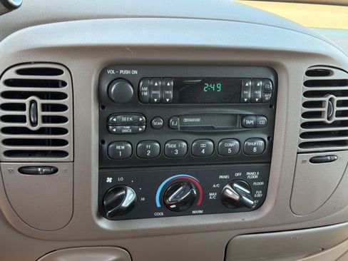 Used 1998 Ford Expedition 2WD image 33