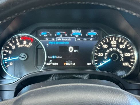 Used 2020 Ford F150 Platinum w/ Equipment Group 701A Luxury AWD/4WD image 23