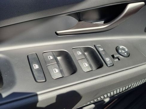 New 2026 Hyundai Elantra SEL Sport FWD image 16