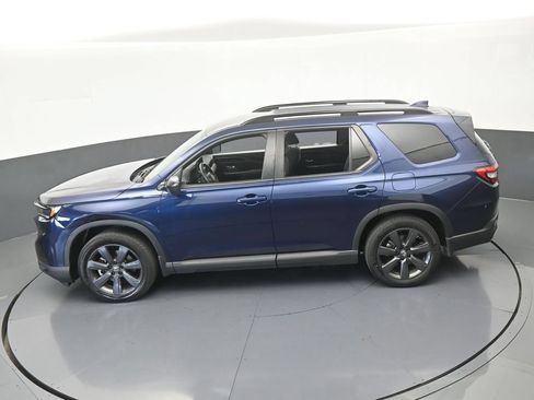 Used 2025 Honda Pilot Sport image 62