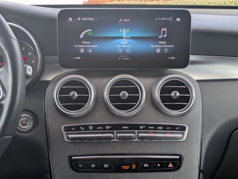 Used 2022 Mercedes-Benz GLC 300 4MATIC image 19