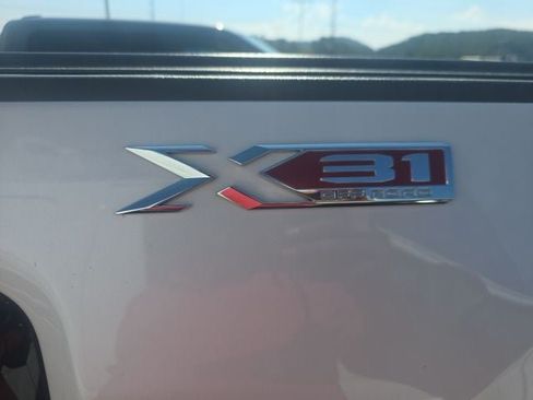 Used 2023 GMC Sierra 2500 SLT w/ Texas SLT Premium Package AWD/4WD image 9