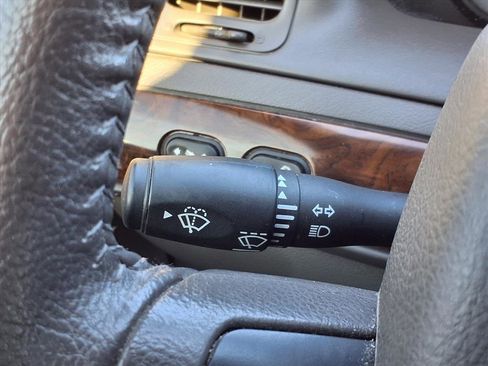 Used 2009 Mercury Grand Marquis LS image 24