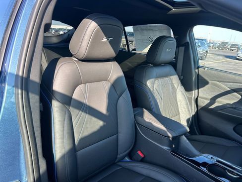 New 2026 Buick Envista Sport Touring w/ Advanced Safety Package FWD image 35