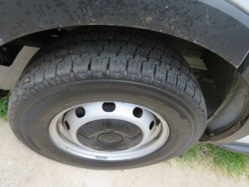 Used 2019 Ford Transit 250 130 Low Roof image 17