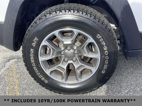 Used 2022 Jeep Cherokee Trailhawk w/ Sound & Nav Group image 9