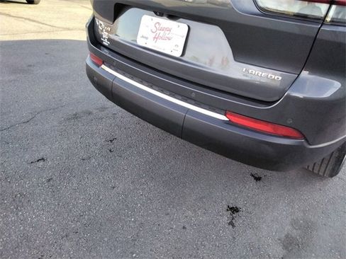 Used 2023 Jeep Grand Cherokee L Laredo w/ Luxury Tech Group I image 15