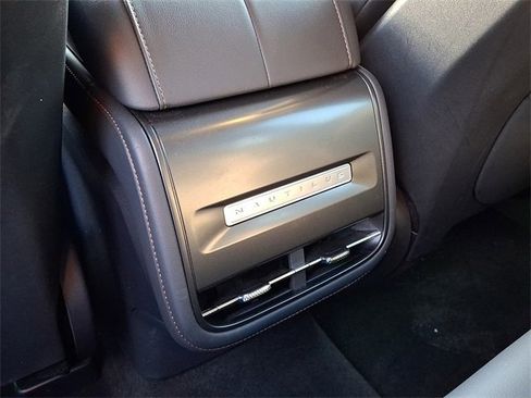 Used 2025 Lincoln Nautilus Premier w/ Jet Appearance Package image 12