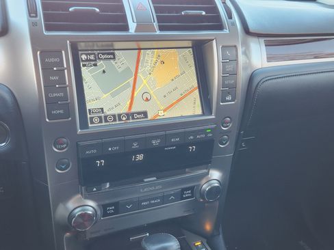Used 2019 Lexus GX 460 Premium image 10