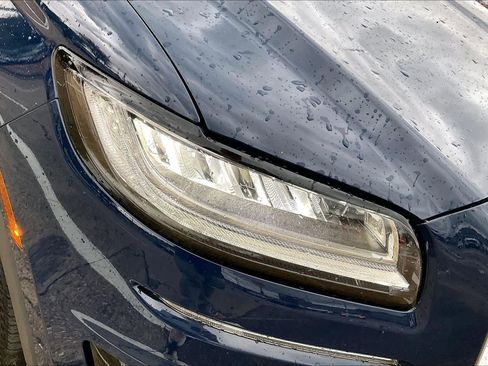 Used 2020 Lincoln Nautilus Reserve image 31