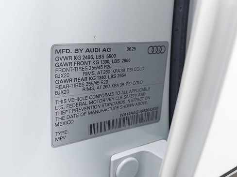 Certified 2025 Audi Q5 Premium Plus w/ Premium Plus AWD/4WD image 41