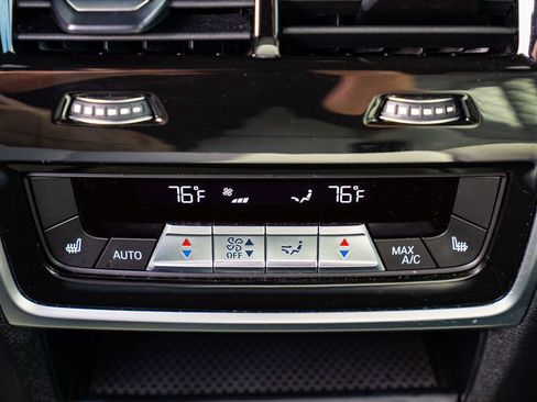 Used 2023 BMW X7 xDrive40i w/ Executive Package AWD/4WD image 9