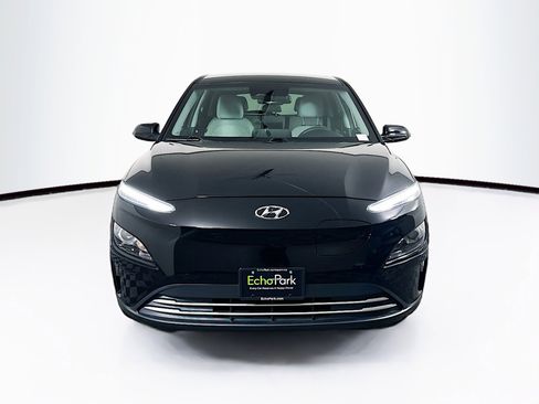 Used 2023 Hyundai Kona SE FWD image 3