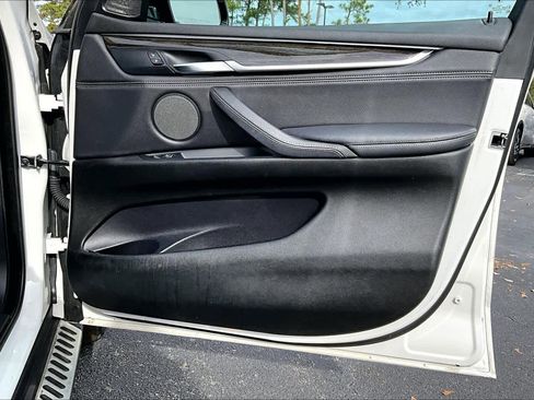 Used 2018 BMW X5 xDrive40e image 22