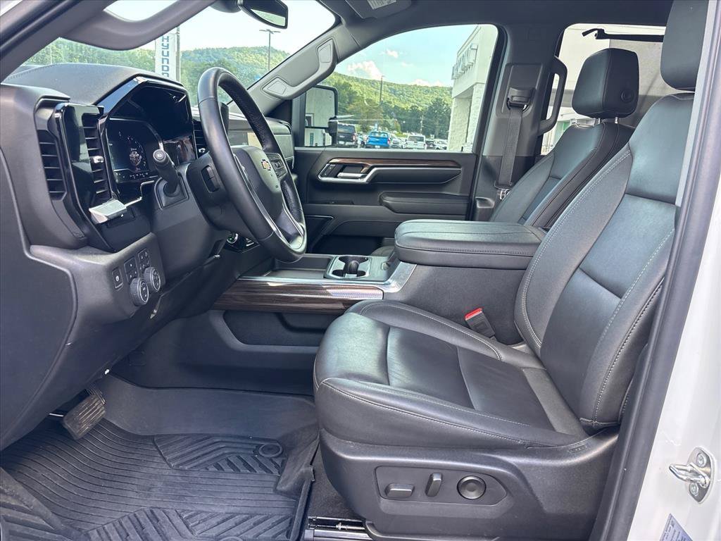 Used 2024 Chevrolet Silverado 2500 LT w/ All Star Edition AWD/4WD image 9