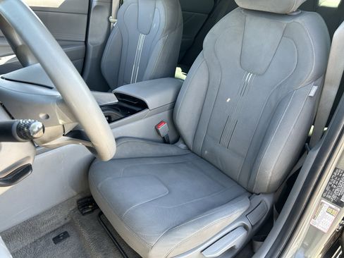 Used 2024 Hyundai Elantra SEL image 19