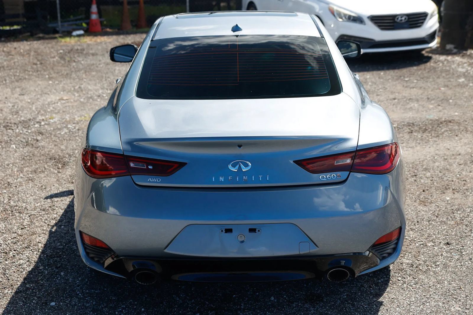 Used 2017 INFINITI Q60 Red Sport 400 AWD/4WD image 6