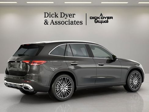 Used 2026 Mercedes-Benz GLC 300 image 9